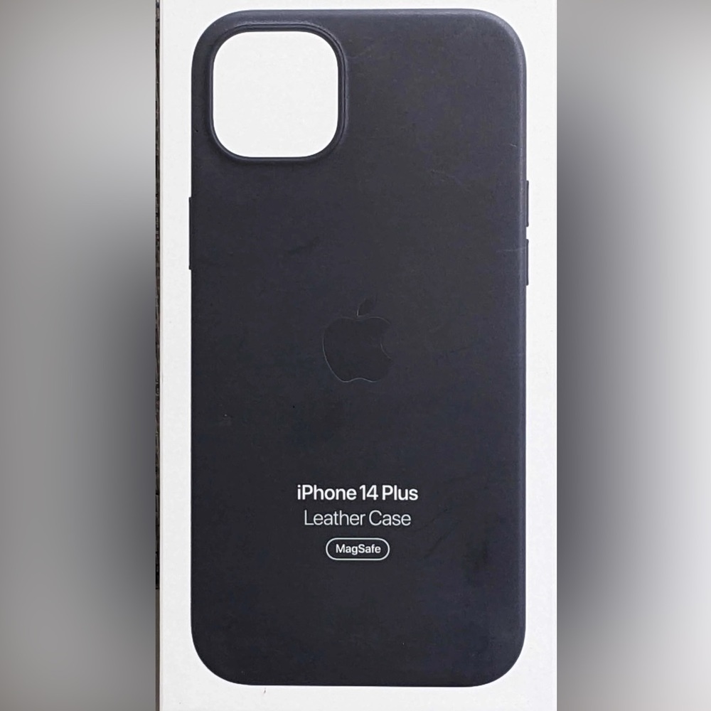NIB - iPhone 14 Leather Case